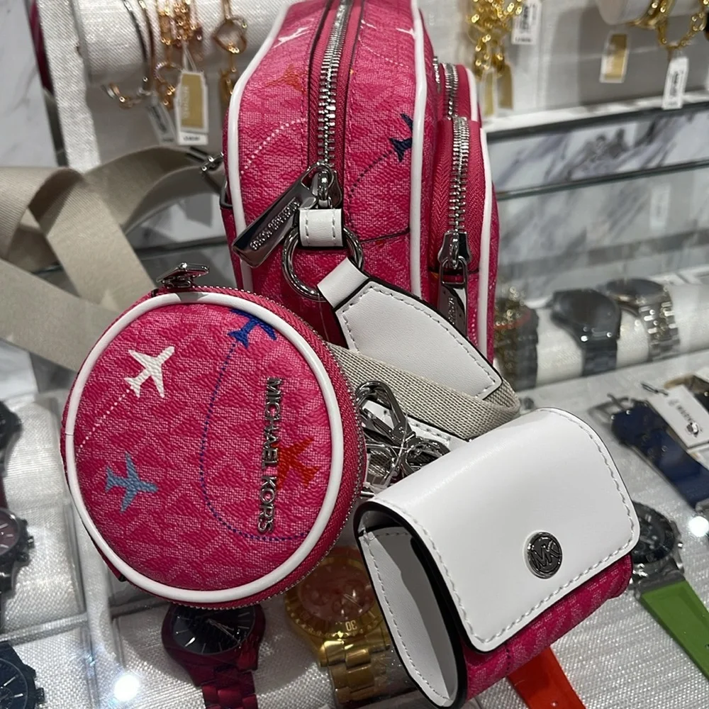 Michael Kors Jet Set Leather Medium Crossbody Bag with Case for Apple Airpods Pr